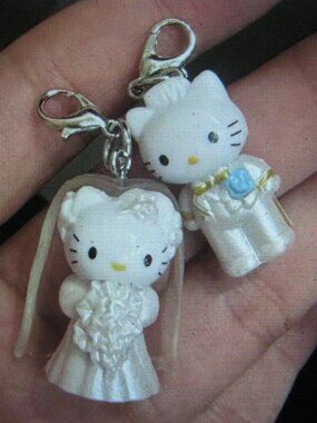 Sanrio Hello Kitty Dear Daniel White Wedding Charm Set